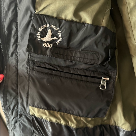 Bogner Fire & Ice Black Ski Jacket - insulated with detachable fur hood - Picture 3 of 14